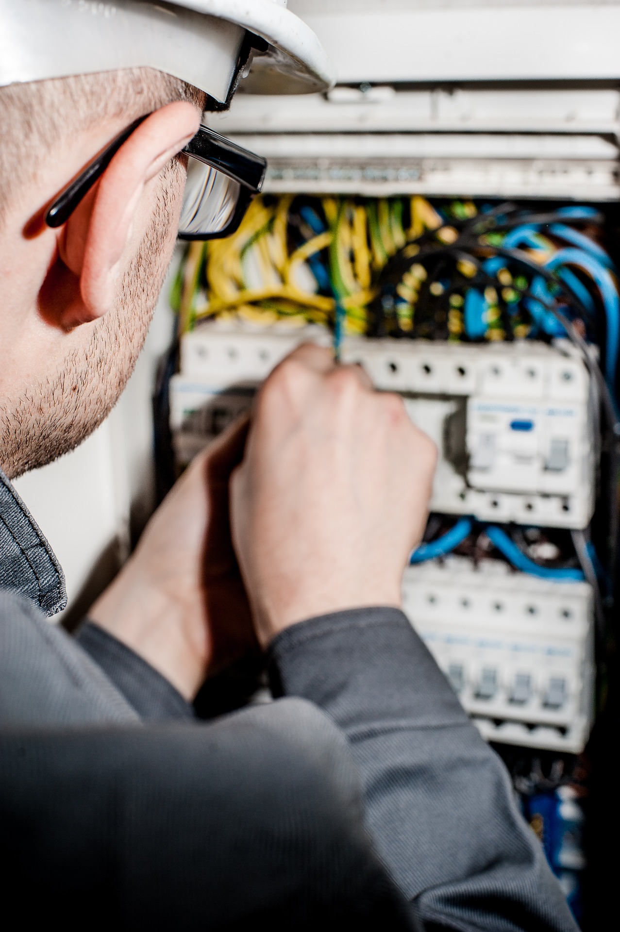 electrician-1080574_1920 electrician blog